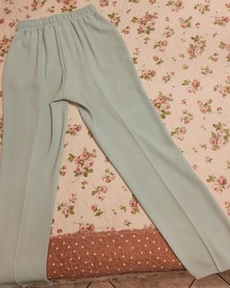 Pantalone elegante per donna con targhettino