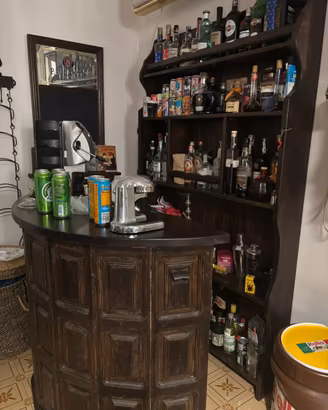 Mobile bar in legno