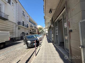 NEGOZIO A AVERSA