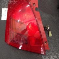 Fanale posteriore suzuki swift