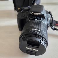 fotocamera canon eos 100d con obiettivo 