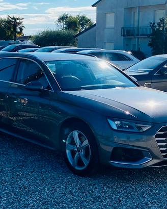 Audi A4 35 TDI stronic 163 CV unico proprietario 