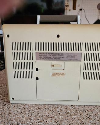 RADIO AM-FM ANNI 60 CON STEREO8 INCORPORATO