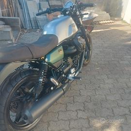 Moto Guzzi V7 - 2021