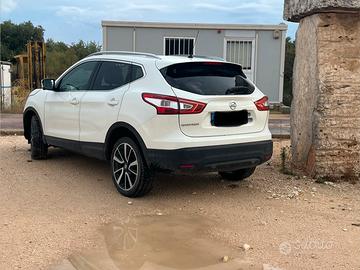 NISSAN Qashqai 1.6 dCi 4WD Tekna