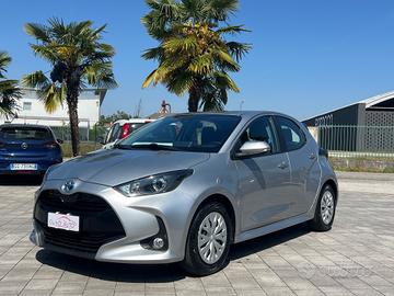 Toyota Yaris 1.5 Hybrid 5 porte Business FINANZIAB