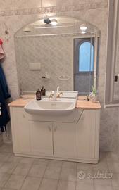 Mobile bagno con specchio