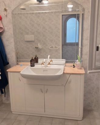 Mobile bagno con specchio