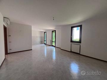 Appartamento di 110 m² con 4 locali a Lonigo