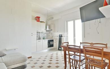 APPARTAMENTO RISTRUTTURATO CON GARAGE