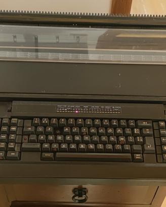 macchina da scrivere elettrica Olivetti et 111