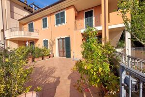 Villetta a schiera di 91 m² con 3 locali e box aut