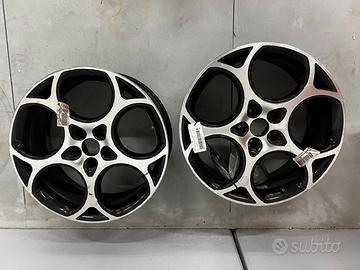 cerchi Alfa Romeo (acquistabili separatamente)