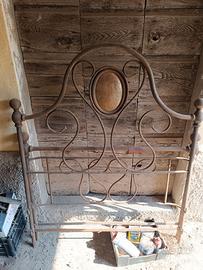 Testata letto singolo in ferro battuto d'epoca