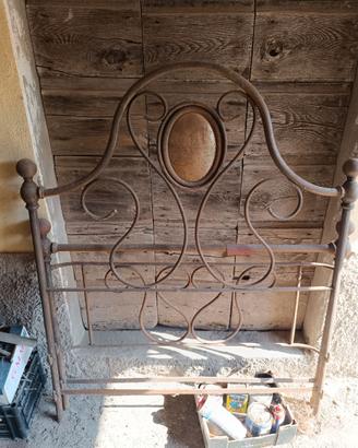 Testata letto singolo in ferro battuto d'epoca