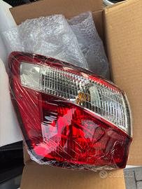 Fanale posteriore sinistro Nissan Qashqai J10 SUV