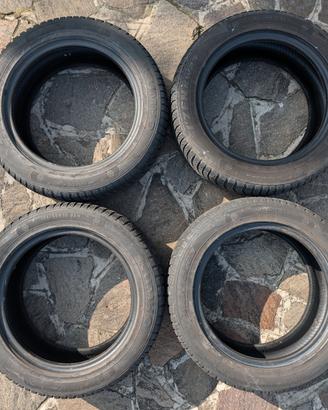 4 Gomme Invernali Kumho 195/55 R15 85H