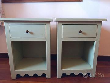 Comodini stile provenzale