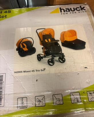 Trio, passeggino, navicella ovetto