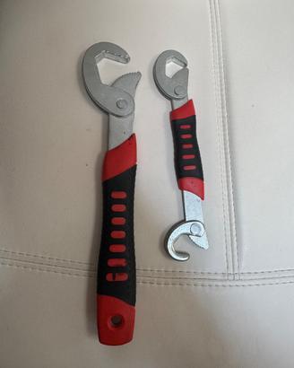 Set da 2 pezzi di chiave universale dadi e bulloni