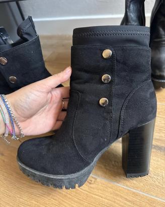 Stivaletto scamosciato