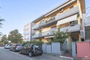 BILOCALE COMPLETAMENTE RISTRUTTURATO CON CANTINA