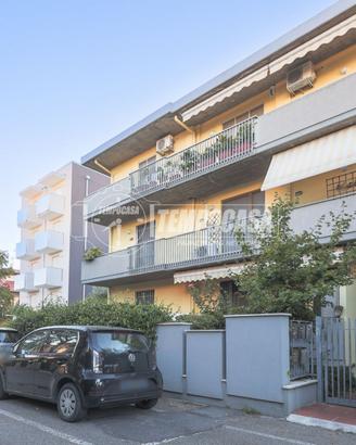 BILOCALE COMPLETAMENTE RISTRUTTURATO CON CANTINA