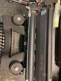 Macchina da scrivere