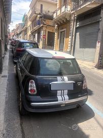 Mini Cooper 1.6 benzina 2002 – da sistemare / guar