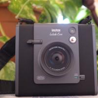 instax wide evo con case protettivo e laccio