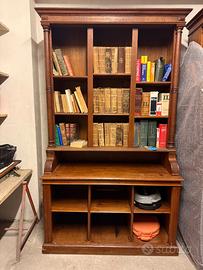 Libreria antica aperta della fine 800