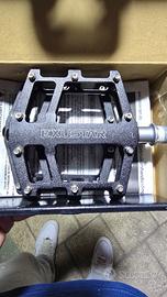 Pedali mtb Exustar + viti ricambio