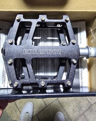 Pedali mtb Exustar + viti ricambio