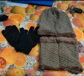 set cappello, guanti e scaldacollo 