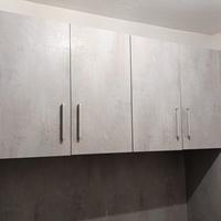 2 armadi a ponte 5 e 6 ante con letti. 