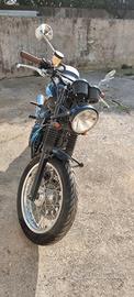 triumph truxton