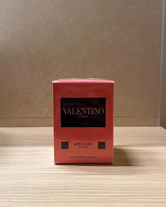 Profumo valentino Born in Roma Intense