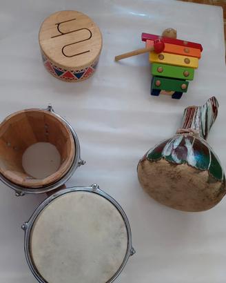 Strumenti a percussione, bongo etc