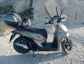Honda SH 300