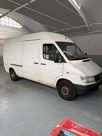 Mercedes sprinter