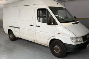 Mercedes sprinter