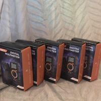 5 multimetri digitali KM100