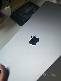 Macbook air m2  13 pollici 8/256gb