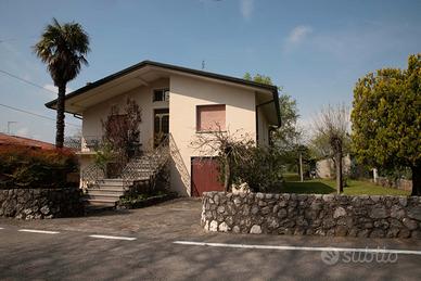 Casa in vendita a Roveredo in Piano