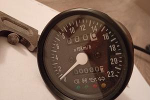 Tachimetro e contachilometri 220km/h