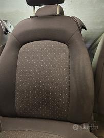 Sedile anteriore sx FIAT GRANDE PUNTO del 2006