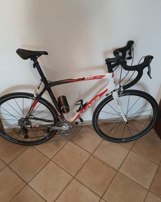 Bici da corsa in carbonio