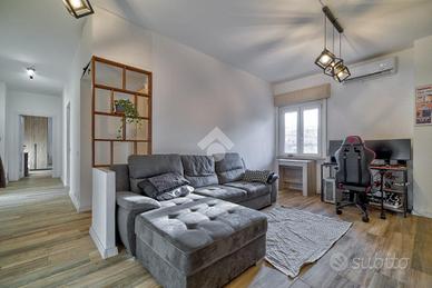 2 LOCALI A CIVITAVECCHIA