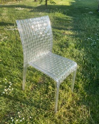 Sedia kartell in plastica