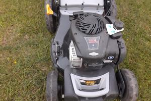 rasaerba motore a scoppio